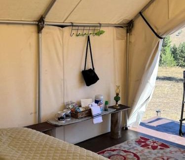 Conner Otro | Tent 2 Oxen-Le-Fields Montana