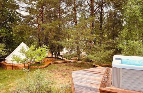 Mariefred Cabina | tent delhi, a b&b in a luxury glamping style
