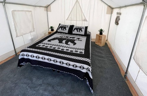 Hamlin Alquiler De RV | Tentrr Signature Site - Lakeview Glampsite "Hilltop Haven" (G1)