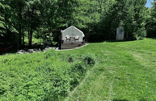 Cornish Alquiler De RV | Tentrr - Moose Trail Farm Campsite