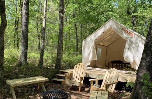 Dickson Alquiler De RV | Tentrr Signature Site - Resurrection Ridge Retreat