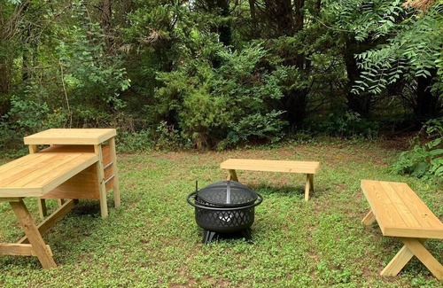 Winston - Salem Alquiler De RV | Tentrr Signature Site - Fairytale Farm Sanctuary Campsite