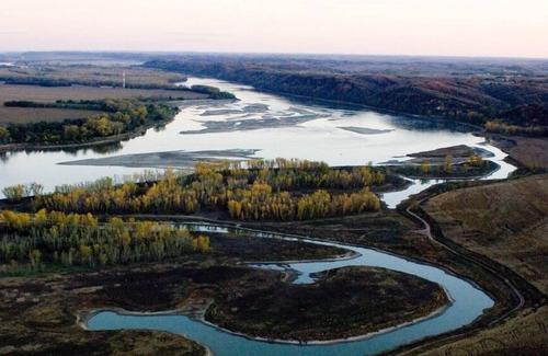 Burbank Alquiler De RV | Tentrr State Park Site - Nebraska Ponca State Park River Vista I Double Camp