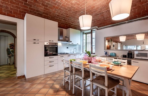 Castell'Alfero Apartamento | Tenuta Beatrice by Interhome