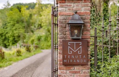 Cassinasco Cama Y Desayuno | Tenuta Miranda