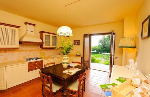 Old Town Villa | Tenuta Patrizi Guardabassi es una villa ideal para celebraciones 2-30