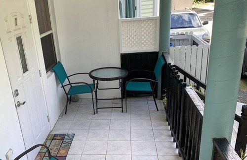 West End Apartamento | Tepsville (Lovely Tropical 1-Bedroom) 10 min from the Beach