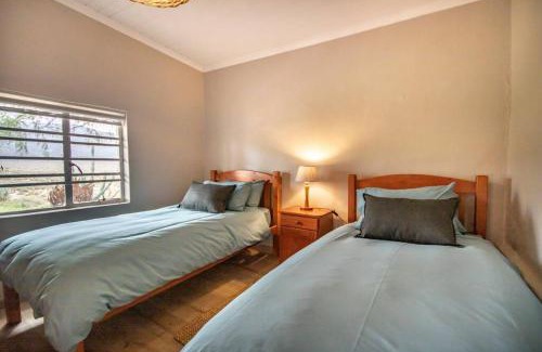 Laingsburg Casa | Tequila Sunrise Cottage at Karoofontein Guest Farm
