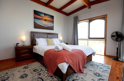 Jam Jerrup Casa | Tequila Sunset FamJam Jerrup BeachHouse*Bass Coast