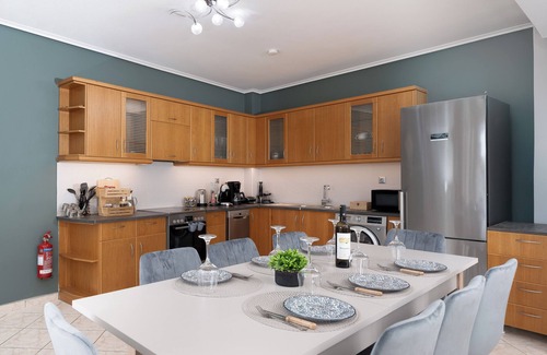Markopoulon Apartamento | Terminal Square Suites