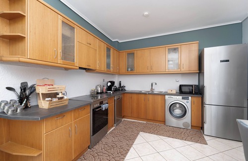 Markopoulon Apartamento | Terminal Square Suites