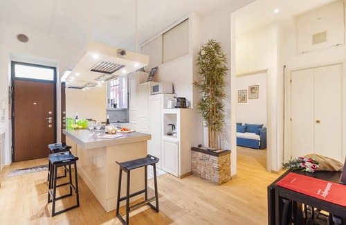 San Lorenzo Apartamento | Termini Station Lightsome 3BR Apartment