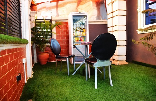 Adentan Cabina | Terra Santa Lodgings & Restaurants