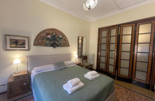 Prati Apartamento | Terrace & 1930s Charm - Vatican Walk