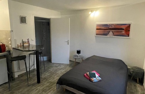Paroy-sur-Tholon Apartamento | Wifi terrace apartment