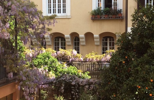 Repubblica Apartamento | Terrace-Best Location-Casa Lux Colosseum, Sunny, Large 3bedroom Apt with AC