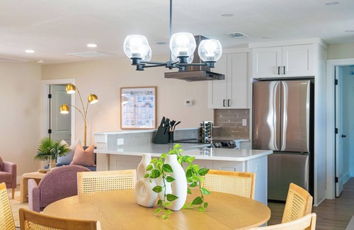 Largo Casa | Terrace Haven- 1 mile to beaches