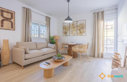Old Town Apartamento | Terrace Home by LiveWork