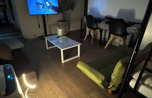 Nishi-Shinjuku Apartamento | Terrace, room with full kitchen. 3-minute walk from the station and within walking distance of the city center