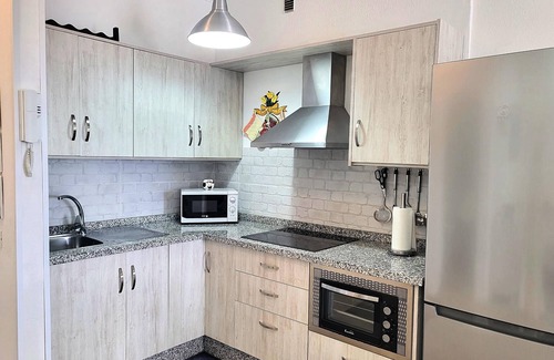 Santiago del Teide Apartamento | Terraza, vista al mar, WiFi, A/C, piscina, 20 mts. de la playa