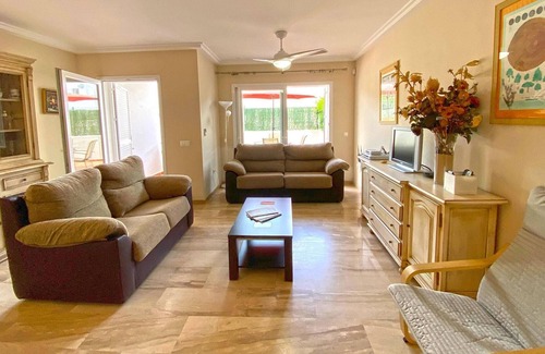 Conil de la Frontera Cabaña | Chalet unifamiliar con piscina en zona residencial en Conil, 5 plazas.