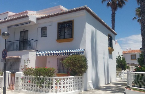 Salobrena Chalet De Esquí | Chalet a 150m de la orilla del mar