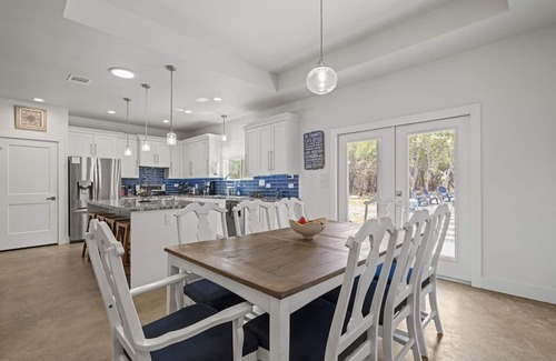 Wimberley Casa | Family/Event Retreat Sleeps 28 Amenities Galore