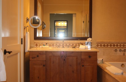Rancho Palos Verdes Complejo | Terranea Resort 1 dormitorio / cocina / sala de estar suite