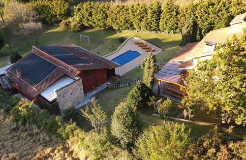 Monte Verde Chalet De Esquí | Terras da Serra Refuge - Pico do Selado Suite, for families, with mezzanine and spa