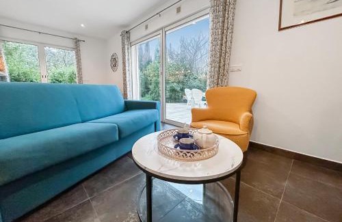Tourrettes-sur-Loup Apartamento | Terrasse, Piscine privée & Charme provençal