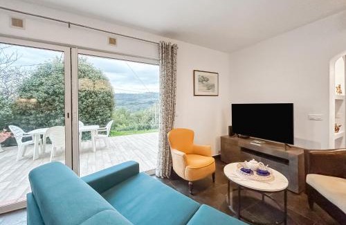 Tourrettes-sur-Loup Apartamento | Terrasse, Piscine privée & Charme provençal
