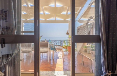 Porto Palo Casa | Terrazza del Sud by Interhome