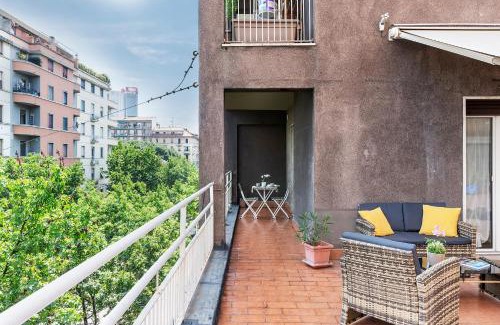 Fiera Apartamento | Terrazza Milanese - San Siro, Fiera & City Life - RINNOVAMENTO FACCIATA PALAZZO IN CORSO