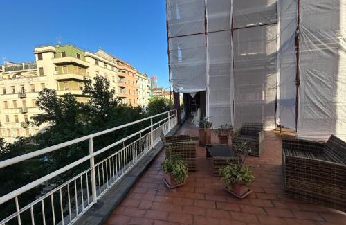 Fiera Apartamento | Terrazza Milanese - San Siro, Fiera & City Life - RINNOVAMENTO FACCIATA PALAZZO IN CORSO