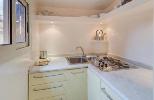 Rione III Colonna Apartamento | Terrazzo Frattina Penthouse with terrace close to Spanish Steps