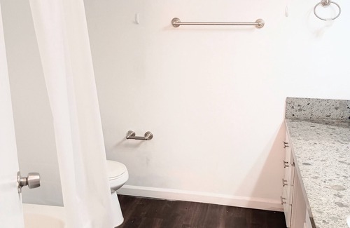 Rampart Village Apartamento | Terrific 2-bedroom apartment in amazing Los Angeles with fitness room, WiFi