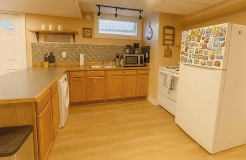 University District Cama Y Desayuno | Terrific 3-bedroom bed & breakfast with AC in charming Missoula