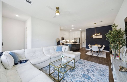 Farmers Branch Casa | Terrific 4BR Retreat - Prime DFW