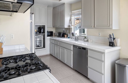South Redondo Casa | Terrific Beach Townhome