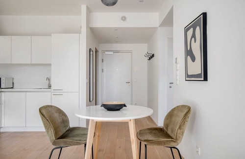Wieden Apartamento | Terrific Favoriten 1BR w/ Sauna, Elevator & Gym, by Blueground