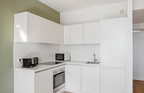 Wieden Apartamento | Terrific Favoriten 1BR w/ Sauna, Elevator & Gym, by Blueground
