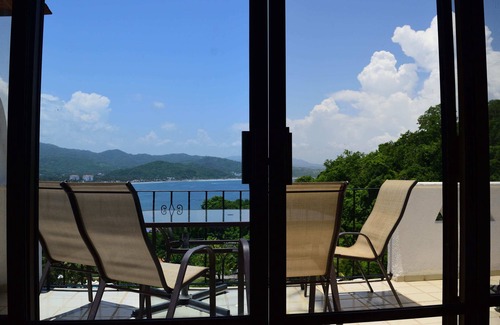 Manzanillo Villa | Terrific villa with AC in Manzanillo