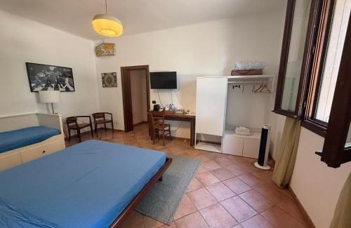 Reggio nell'Emilia Cama Y Desayuno | Teseo