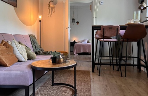 Cadier en Keer Apartamento | Stylish appartement in a monastery The Abbey 2