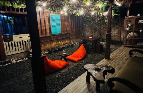 Labuan Bajo Casa | Tety's Wooden Villa