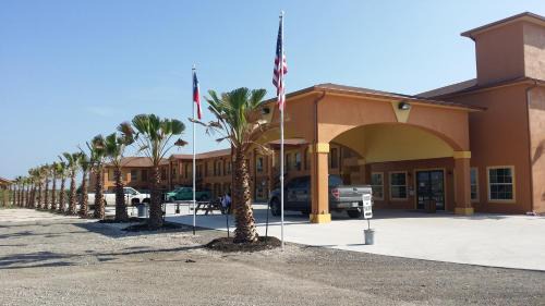 Tilden Hotel | Texan Inn and Suites Tilden