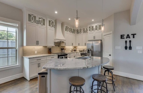 Rowlett Casa | Texan Sunny Oasis, 5 BED, Private Pool, Hot tub