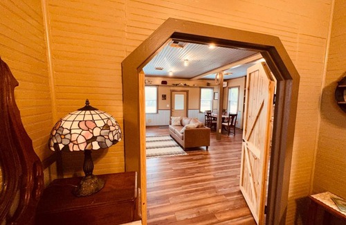 Medina Casa | Texas Blue Apple Cottage