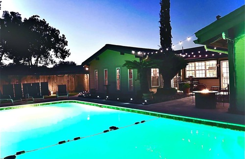 West San Antonio Casa | Texas Charming 4 bed with pool/Hottub by Lackland