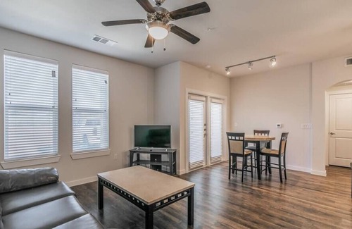 Elmo Apartamento | Texas Corporate Housing Professional Apartment